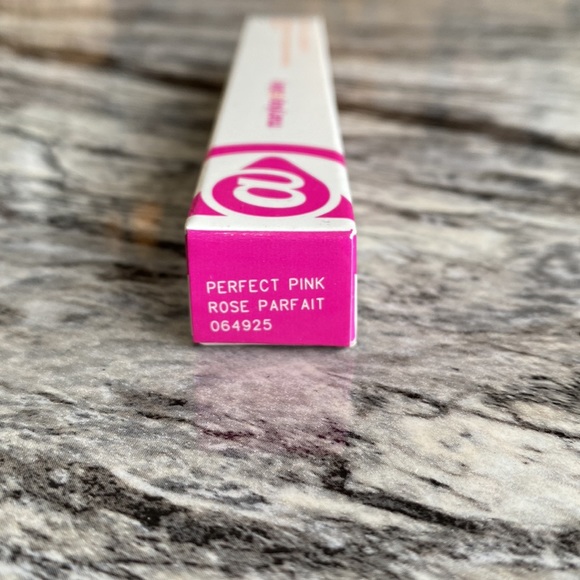 Mary Kay Perfect Pink 💕 Lip Crayon - Picture 3 of 3
